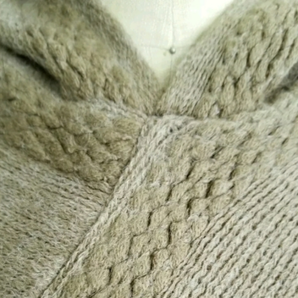 NEW Khaki Long Asymmetric Poncho w/ Hood, 1 sz - Picture 3 of 10